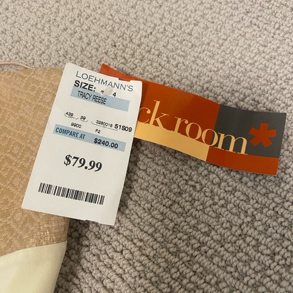 Gold and Cream Mini Dress Size 4 - Picture 4 of 4